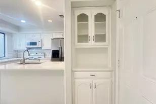 3037 Airhaven St, Dallas, TX 75229 - Photo 4