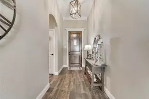 704 Carmen Ana Ave, Grandview, TX 76050 - Photo 6