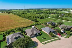 704 Carmen Ana Ave, Grandview, TX 76050 - Photo 34