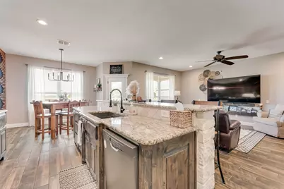 704 Carmen Ana Avenue, Grandview, TX 76050 - Photo 12