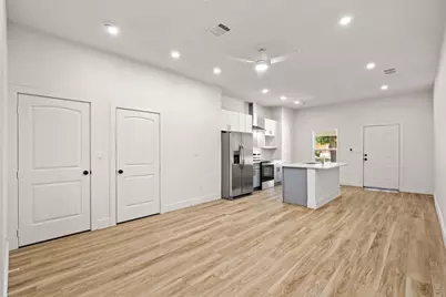 810 W 10th Street, Dallas, TX 75208 - Photo 18