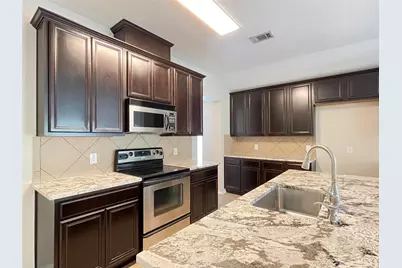 5921 Snow Creek Drive, The Colony, TX 75056 - Photo 4