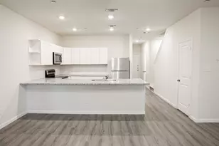 802 S 5th St, Bonham, TX 75418 - Photo 18