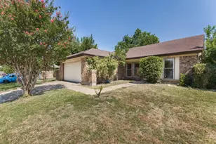 6637 Redbud Dr, Watauga, TX 76148 - Photo 2