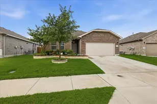 704 Wilmott Ter, Fort Worth, TX 76247 - Photo 2