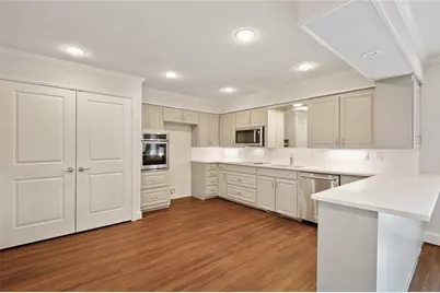 9015 Villa Park Circle, Dallas, TX 75225 - Photo 10