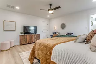 323 S Hannaford St, Granbury, TX 76048 - Photo 30