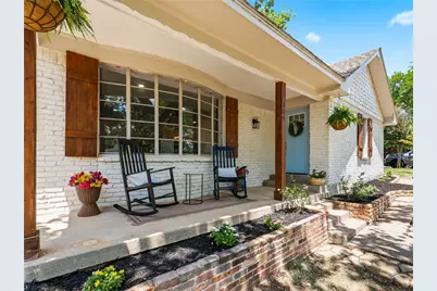 109 Oaktree Drive, Highland Village, TX 75077 - Photo 4