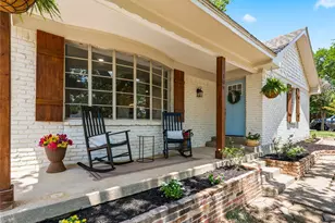 109 Oaktree Dr, Highland Village, TX 75077 - Photo 4