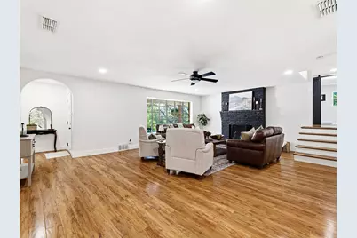 109 Oaktree Drive, Highland Village, TX 75077 - Photo 22