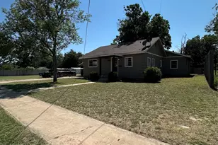 607 Fannin St, Winters, TX 79567 - Photo 2