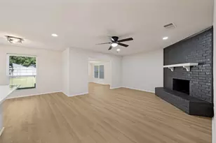 1013 N Knowles Dr, Saginaw, TX 76179 - Photo 2