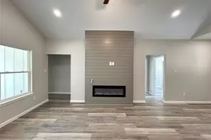 921 Putman St, Sulphur Springs, TX 75482 - Photo 4