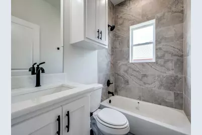204 W Collins, Decatur, TX 76234 - Photo 18