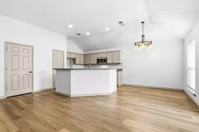 1020 Hannah Street, Burleson, TX 76028 - Photo 14