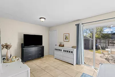 5117 Curzon Avenue, Fort Worth, TX 76107 - Photo 14
