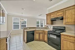 4402 Emerald Leaf Dr, Mansfield, TX 76063 - Photo 8