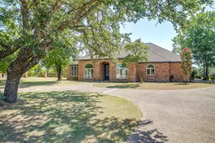 2625 Clear Lake Rd, Weatherford, TX 76087 - Photo 2