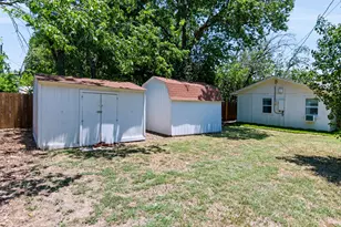 8005 Lazy Lane Rd, North Richland Hills, TX 76180 - Photo 24
