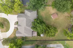 327 Walnut St, Terrell, TX 75160 - Photo 2