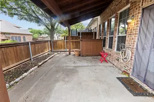 1861 Sandpiper Ln, Carrollton, TX 75007 - Photo 10