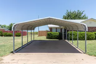 201 & 203 Bluebonnet Dr, Winters, TX 79567 - Photo 32