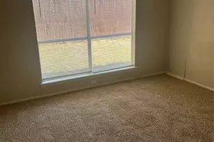 2609 San Sabastian Cir, Grand Prairie, TX 75052 - Photo 14