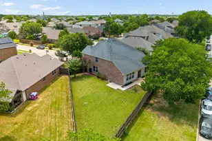 3800 Windy Point Dr, Denton, TX 76208 - Photo 6