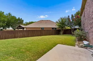 3800 Windy Point Dr, Denton, TX 76208 - Photo 36