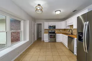 128 Kingsbridge Dr, Garland, TX 75040 - Photo 4