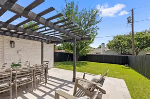 9306 Rolling Rock Ln, Dallas, TX 75238 - Photo 32