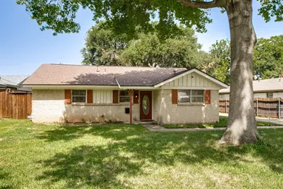 412 Franklin Drive, Euless, TX 76040 - Photo 1