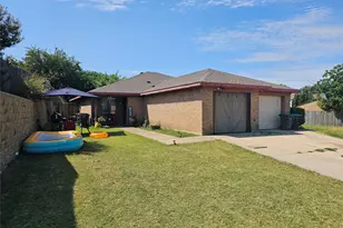 2825 Ridgecrest Dr, Fort Worth, TX 76133 - Photo 2