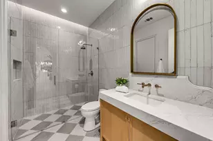 10050 Gooding Dr, Dallas, TX 75229 - Photo 10