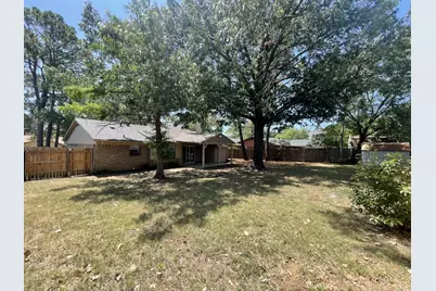 3502 Leighton Drive, Arlington, TX 76015 - Photo 12