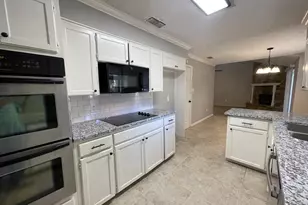 3502 Leighton Dr, Arlington, TX 76015 - Photo 4