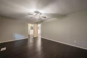 210 Mistletoe Ln, Keene, TX 76059 - Photo 6
