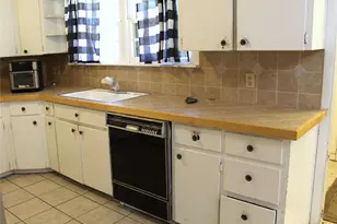860 N Harbin Dr, Stephenville, TX 76401 - Photo 8