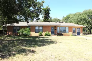 860 N Harbin Dr, Stephenville, TX 76401 - Photo 1