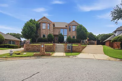 6701 Mt Vernon Court, Arlington, TX 76017 - Photo 1