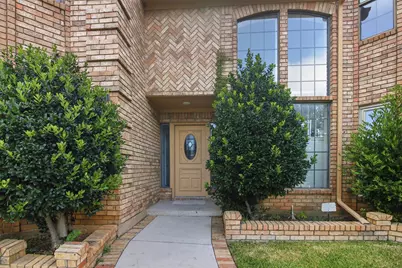 6701 Mt Vernon Court, Arlington, TX 76017 - Photo 2