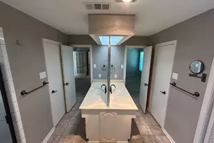 1026 Goldenrod Dr, Garland, TX 75043 - Photo 2