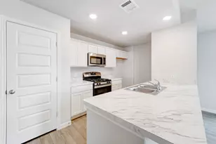 814 Somerset Wy, Hillsboro, TX 76645 - Photo 2