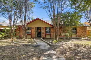 1518 Camelia Dr, Lewisville, TX 75067 - Photo 2