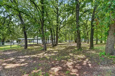186 Garnet Road, Springtown, TX 76082 - Photo 32