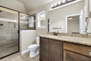118 Cherokee St, Greenville, TX 75402 - Photo 10