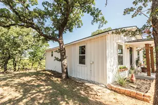 375 Nocona Dr, Nocona, TX 76255 - Photo 4