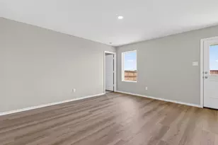 16728 Laguna Vis St, Fort Worth, TX 76247 - Photo 8