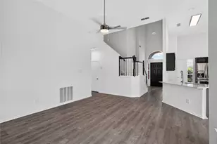 3026 Shannon Ln, Grand Prairie, TX 75052 - Photo 6