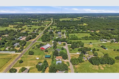 538 W Hughes Street, Collinsville, TX 76233 - Photo 12